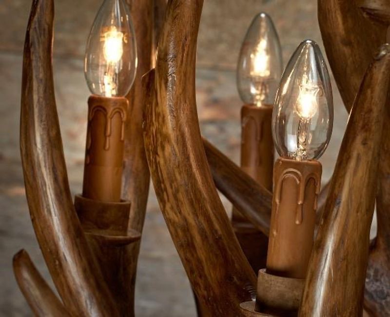 Lysekrone hjort. Gevirlampe